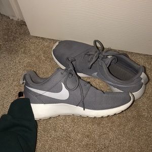 Nike Grey Roshe 1s